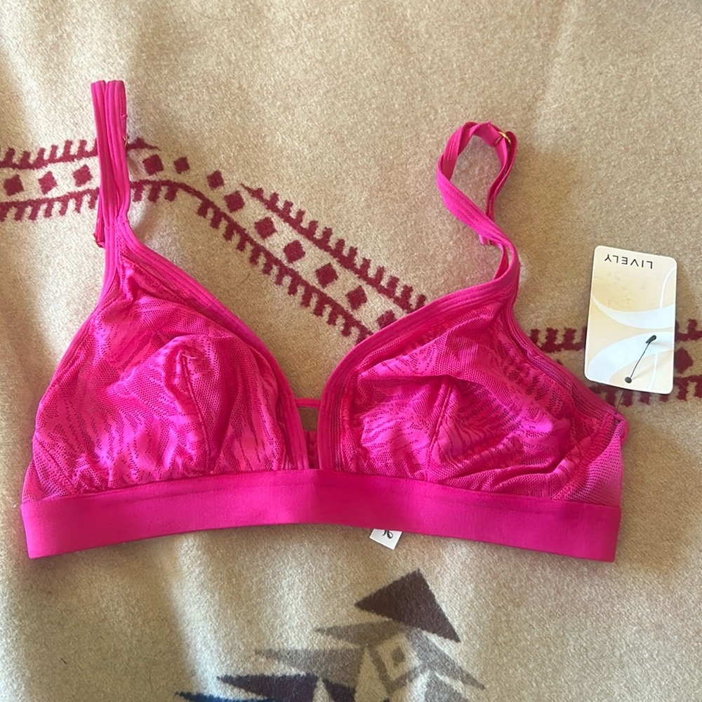 NWT- pink mesh trimmed, unlined Lively bralette